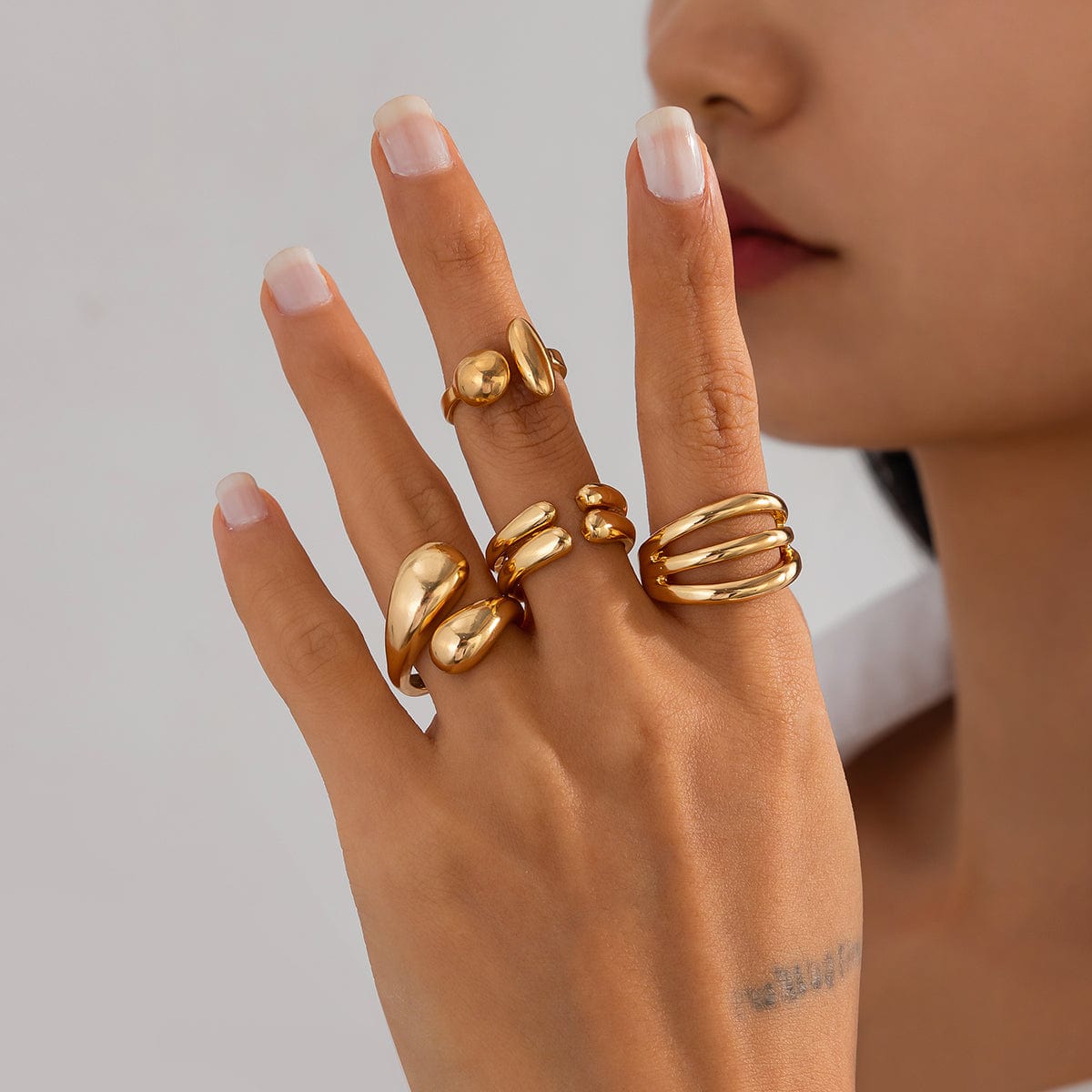 4 Pcs Gold Silver Tone Asymmetric Hollow Pattern Open Ring Set - ArtGalleryZen