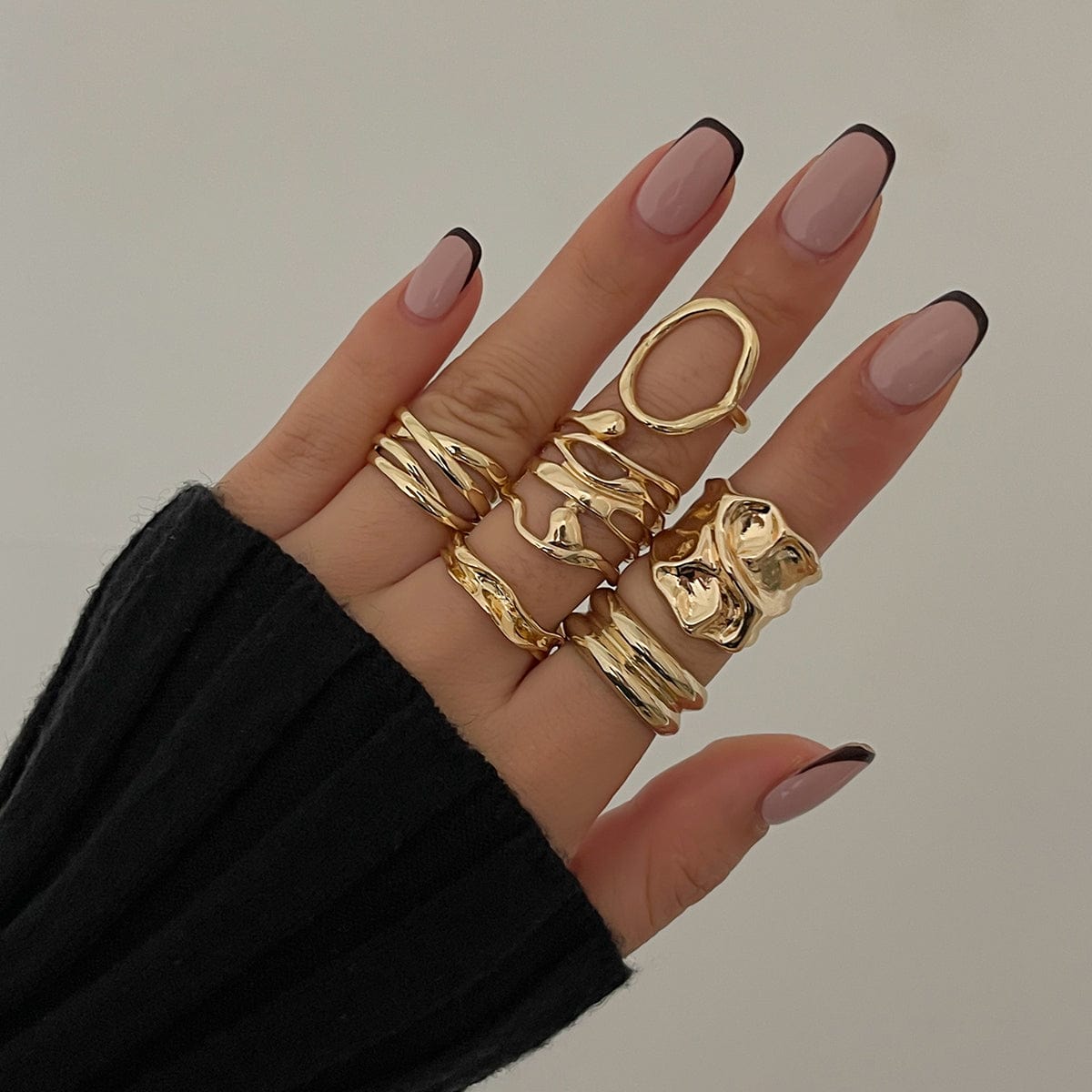 6 Pcs Geometric Pleated Hollow Pattern Stackable Ring Set - ArtGalleryZen