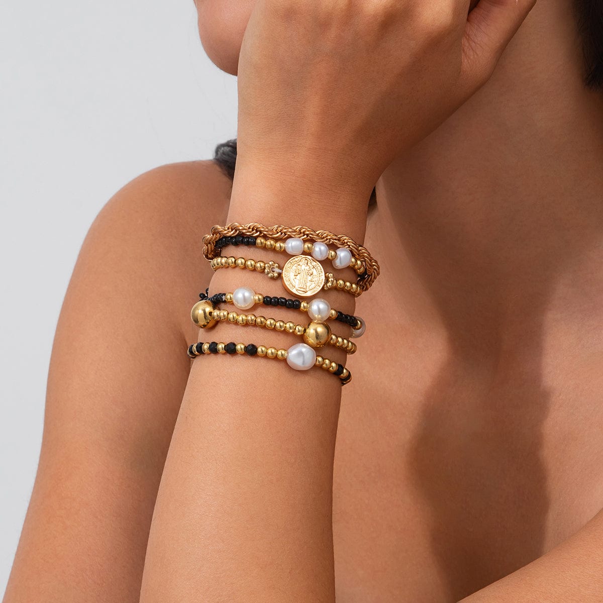 6 Pcs Pattern Round Disk Pearl Charm Crystal Seed Beaded Bracelet Set - ArtGalleryZen