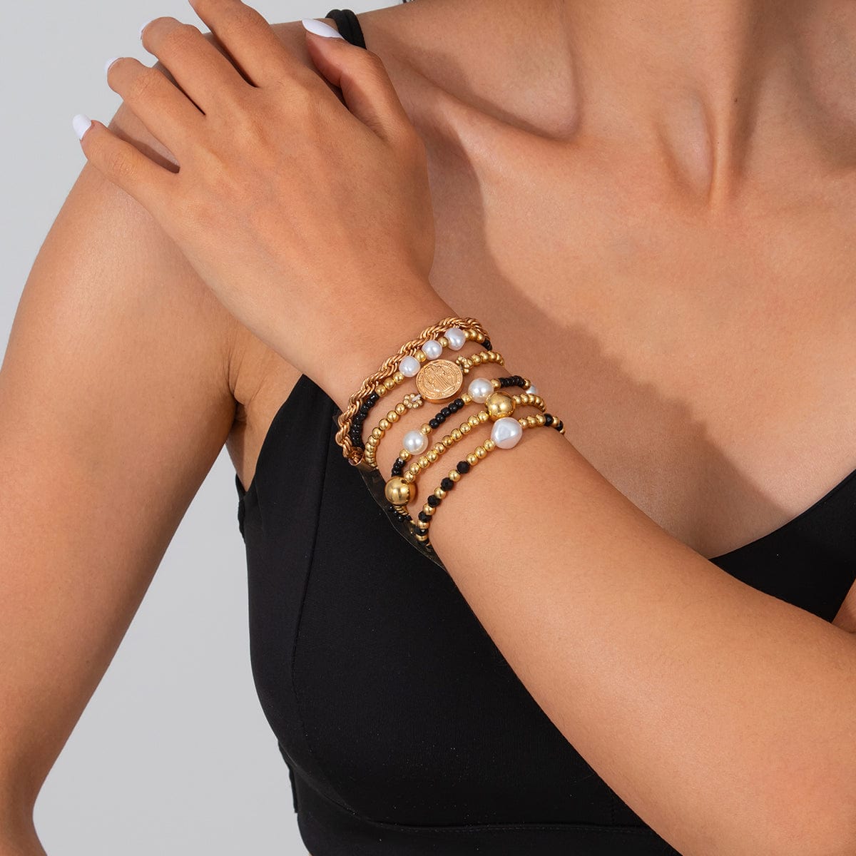 6 Pcs Pattern Round Disk Pearl Charm Crystal Seed Beaded Bracelet Set - ArtGalleryZen