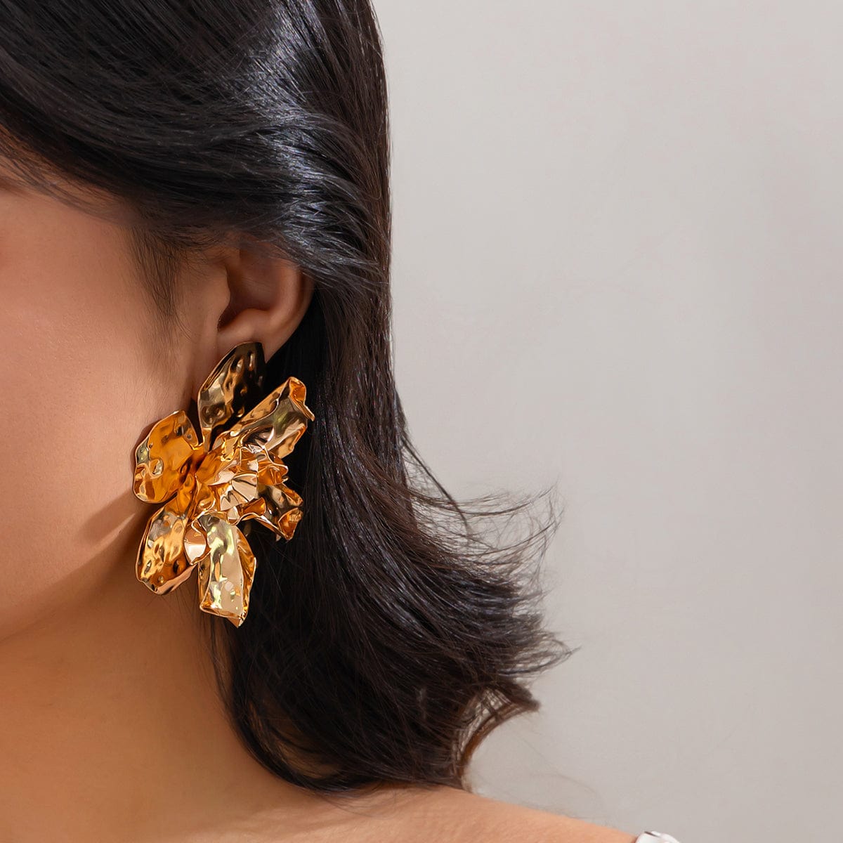 Abstract Chunky Gold Silver Tone Pleated Flower Earrings