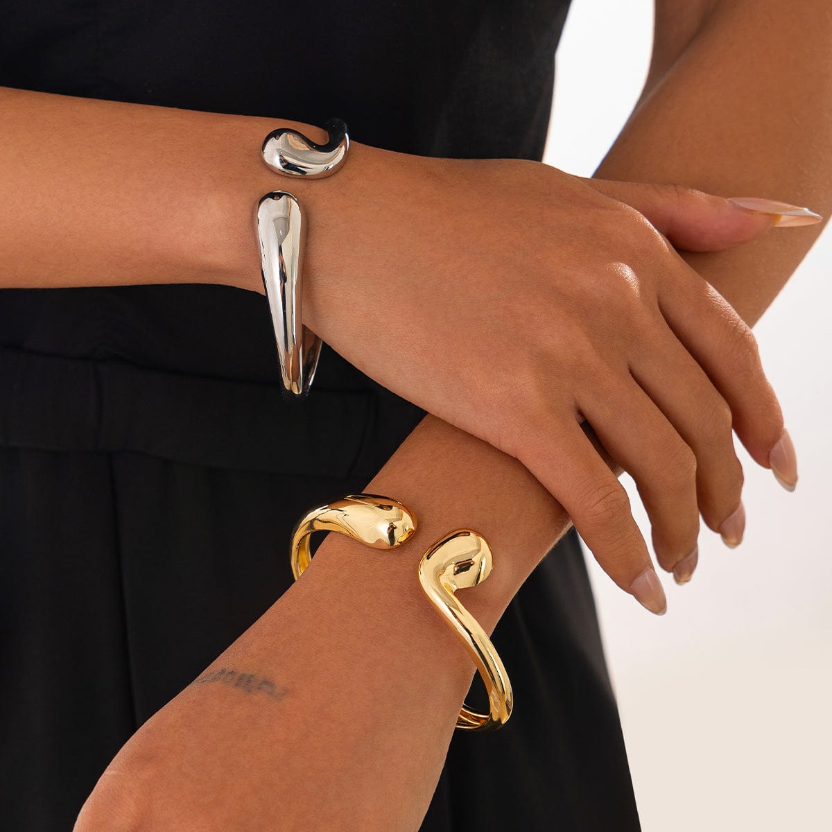 Abstract Gold Silver Tone Asymmetric Waterdrop Bangle Bracelet - ArtGalleryZen