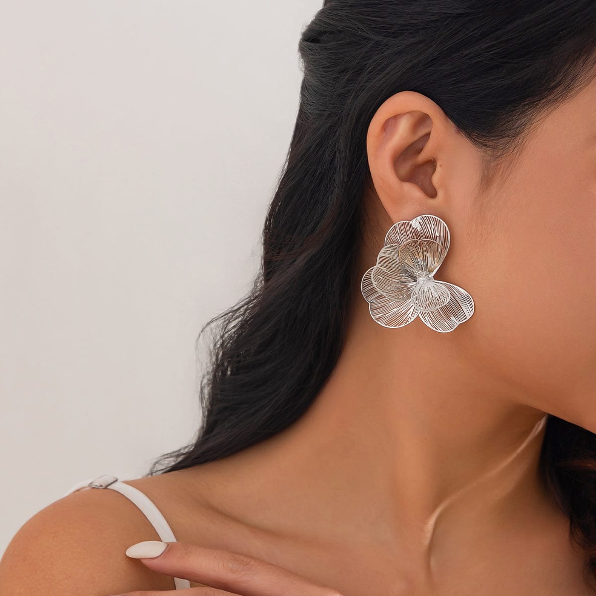 Abstract Gold Silver Tone Hollow Ginkgo Leaf Earrings - ArtGalleryZen