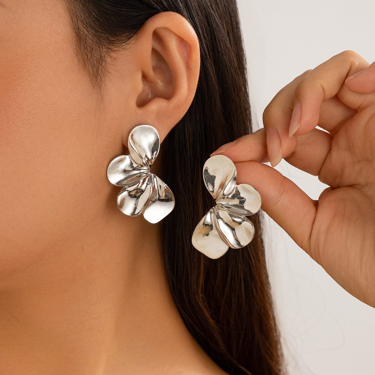 Abstract Metallic Flower Pattern Earrings