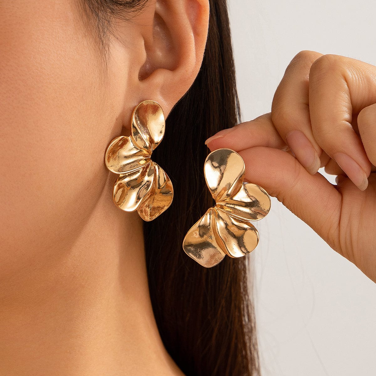 Abstract Metallic Flower Pattern Earrings