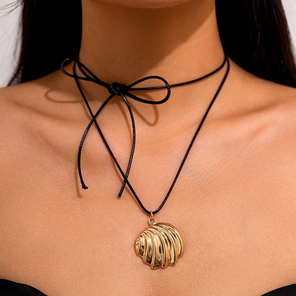 Abstract Metallic Shell Pendant Wax Cord String Necklace