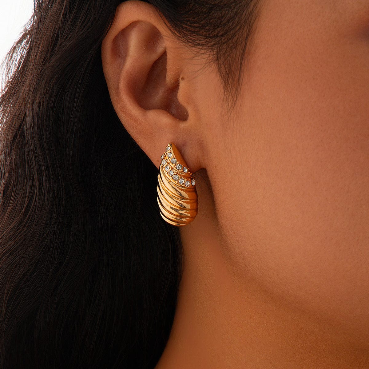 Abstract Rhinestone Inlaid Conch Shaped Earrings