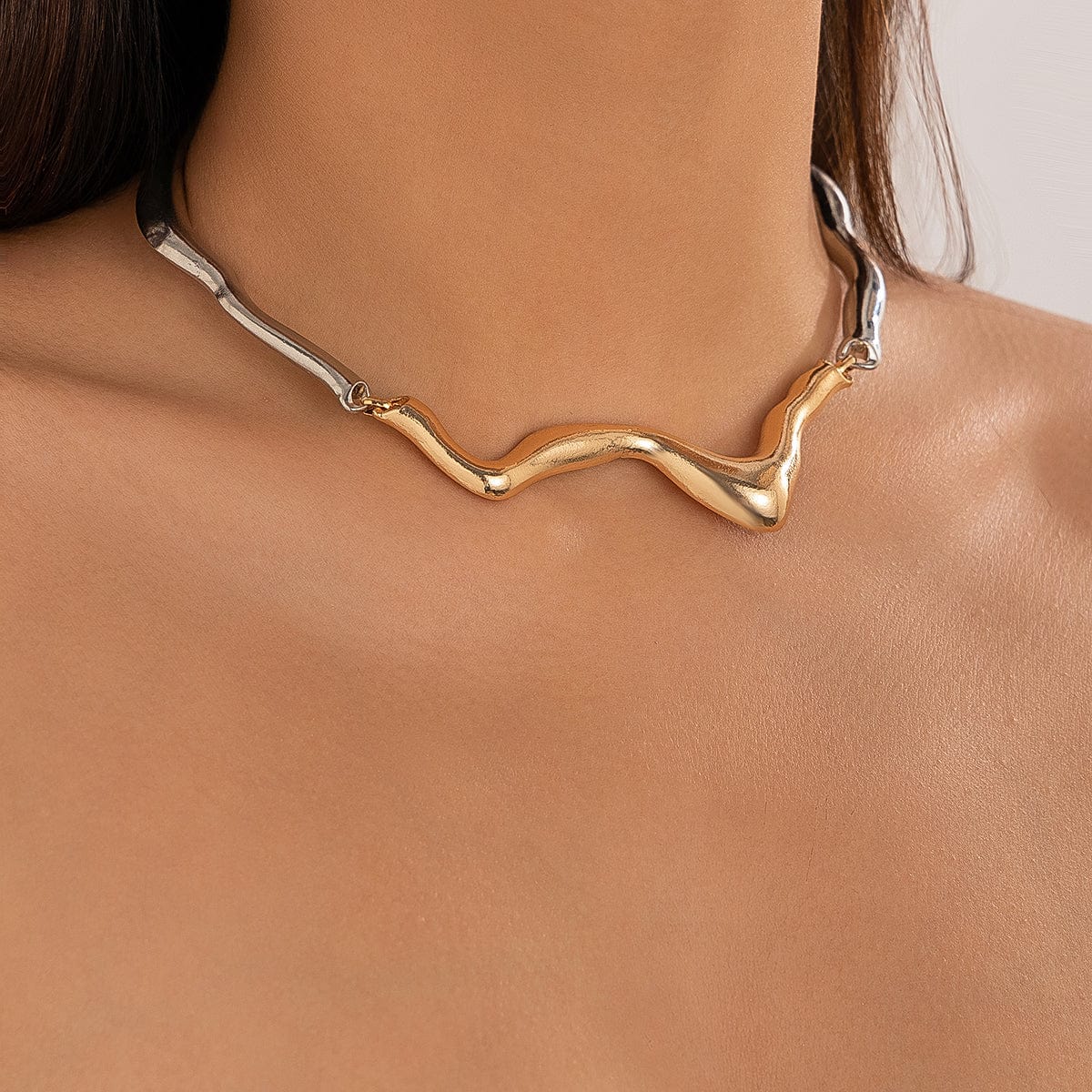 Abstract Two Tone Wave Ribbon Collar Necklace