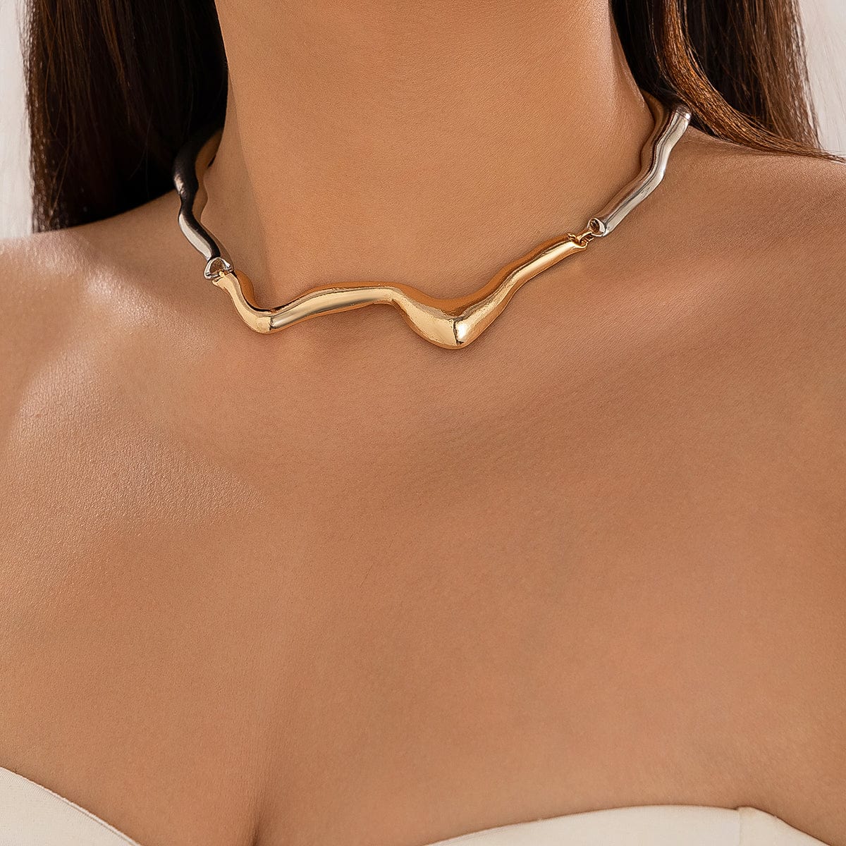 Abstract Two Tone Wave Ribbon Collar Necklace