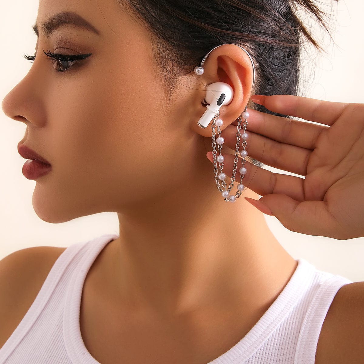 Anti-lost Wireless AirPods Earphone Pearl Chain Ear Wrap - ArtGalleryZen