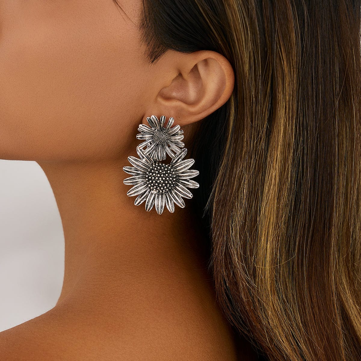 Antique Silver Sunflower Dangle Earrings - ArtGalleryZen