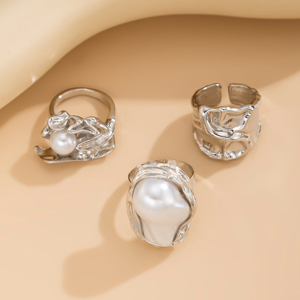 Baroque 3pcs Irregular Pearl Inlaid Pleated Ring Set - ArtGalleryZen
