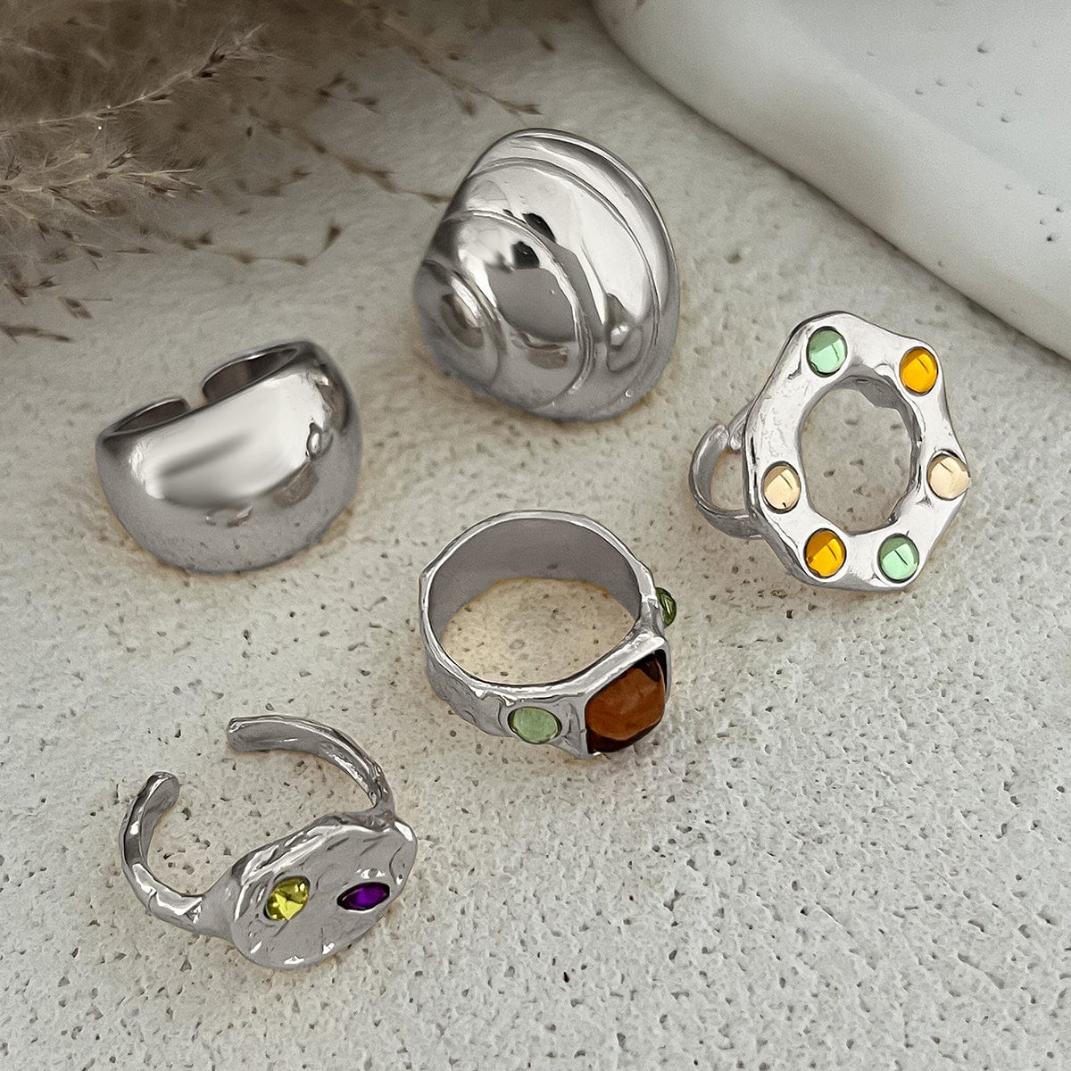 Baroque 5pcs Rhinestone Inlaid Hollow Chunky Ring Set - ArtGalleryZen