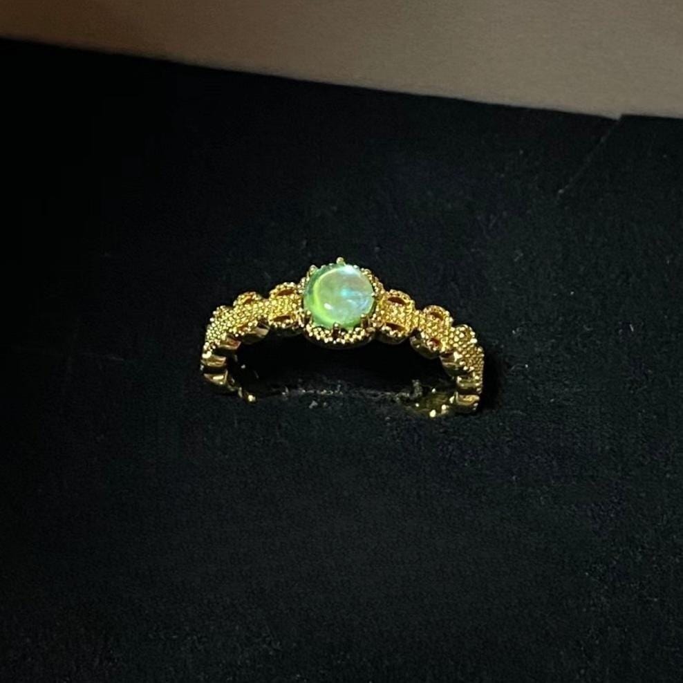 Baroque Green Crystal Inlaid Open Ring - ArtGalleryZen