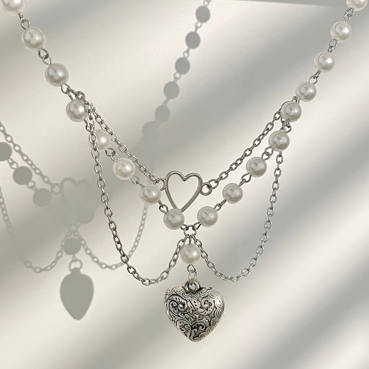 Baroque Layered Pattern Heart Pendant Pearl Chain Necklace