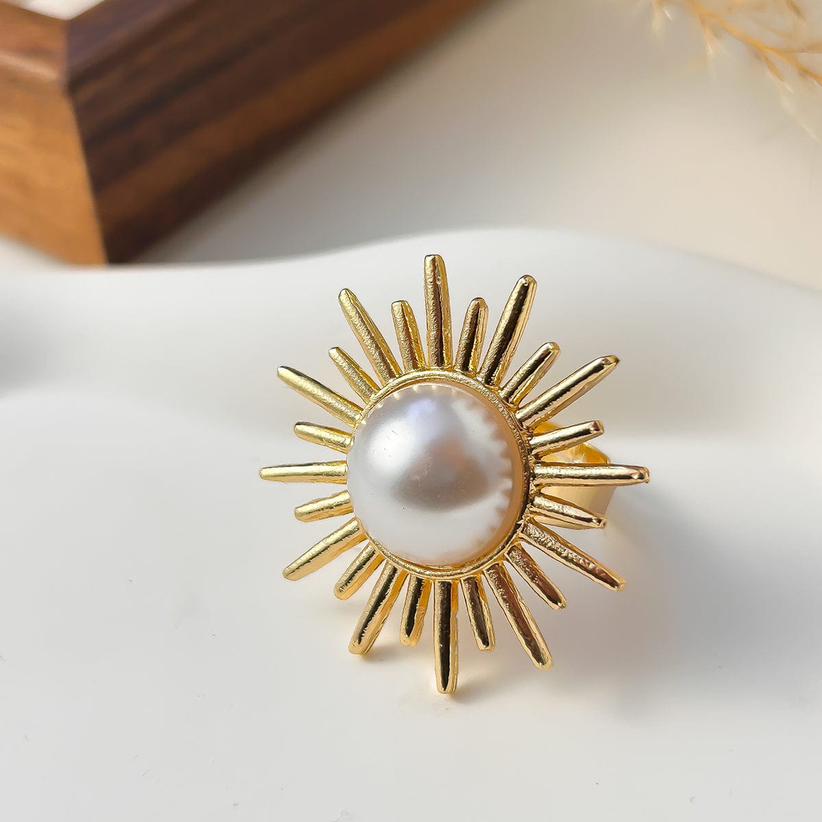 Baroque Pearl Inlaid Sun Textured Square Hollow Oval Ring Set
