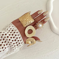 Thumbnail for Baroque Pearl Inlaid Sun Textured Square Hollow Oval Ring Set