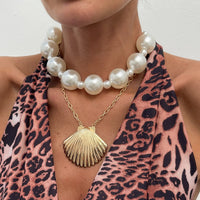 Thumbnail for Beach Style 2pcs Chunky Shell Pendant Pearl Chain Necklace Set - ArtGalleryZen