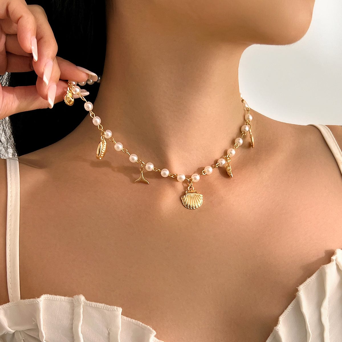 Beach Style Mermaid Tail Conch Shell Pendant Pearl Chain Necklace - ArtGalleryZen