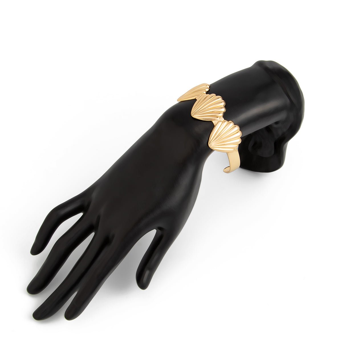 Beach Style Shell Bangle Bracelet - ArtGalleryZen