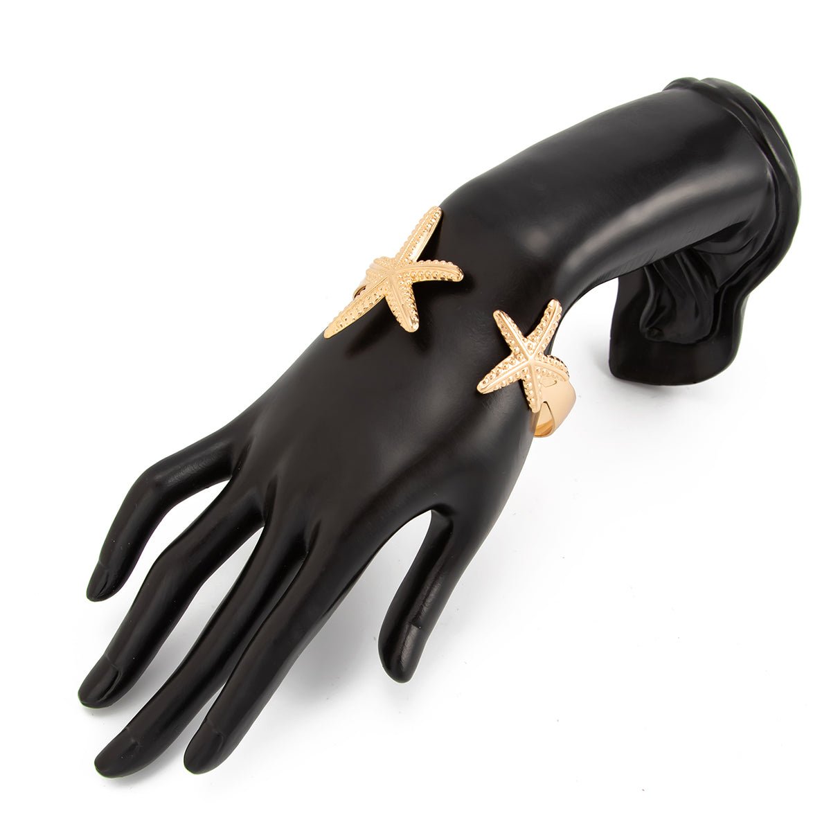 Beach Style Textured Starfish Bangle Bracelet - ArtGalleryZen