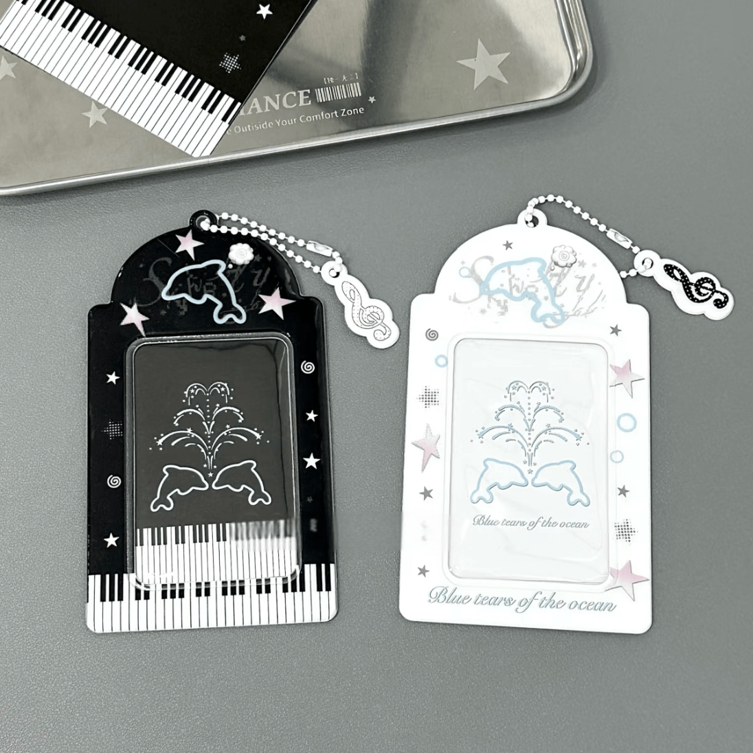 Black White Piano Melody Heart Kpop Keychain Photocard Holder - ArtGalleryZen