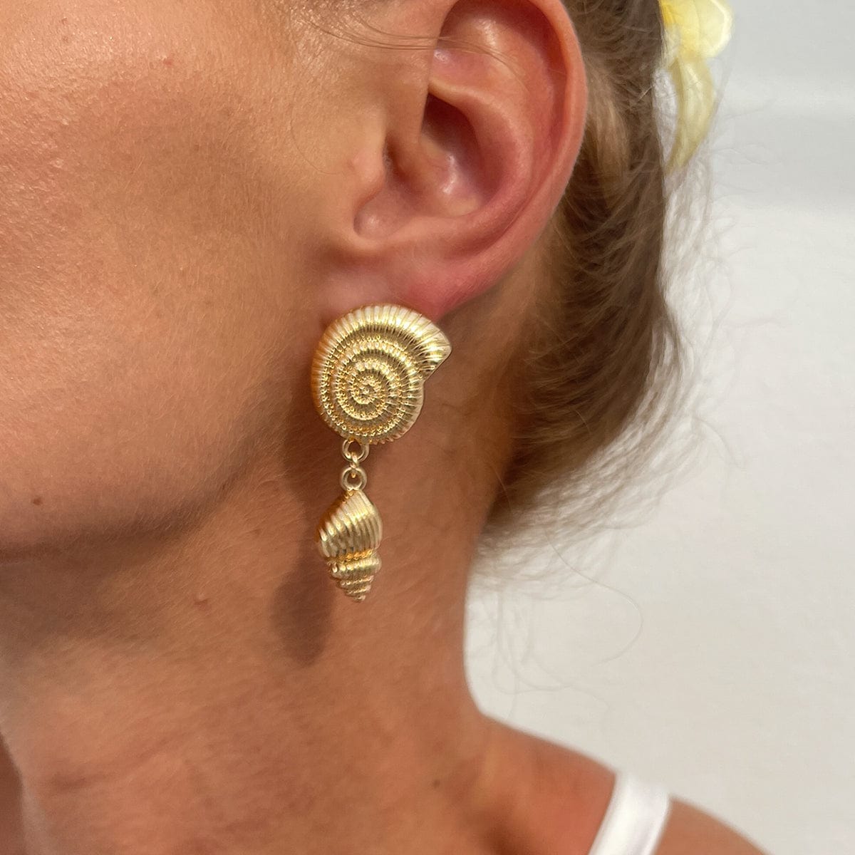 Bohemia Chunky Conch Dangle Earrings
