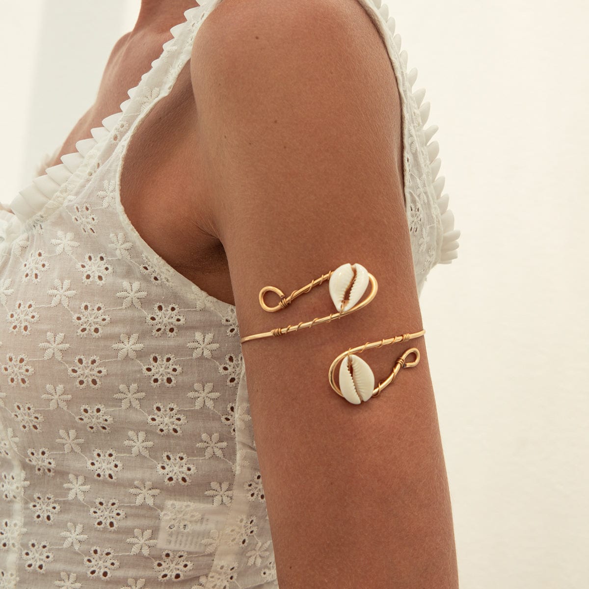 Bohemia Conch Charm Arm Cuff - ArtGalleryZen