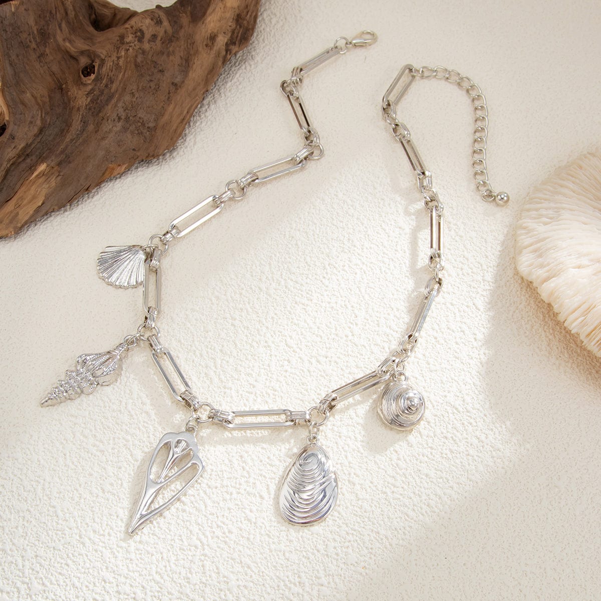 Boho Conch Shell Hollow Pattern Pendant Necklace - ArtGalleryZen