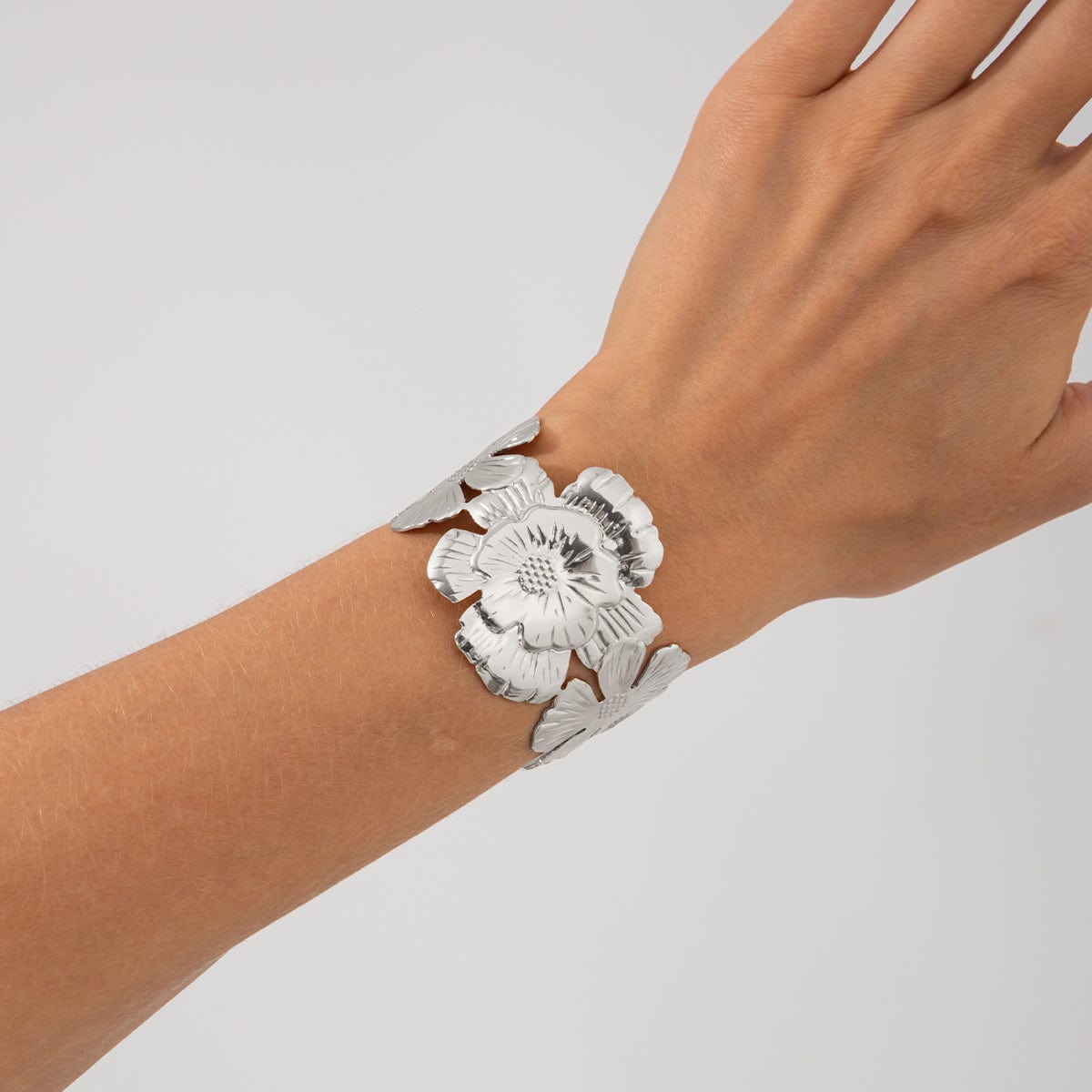 Boho Gold Silver Tone Chunky Flower Bangle Bracelet - ArtGalleryZen