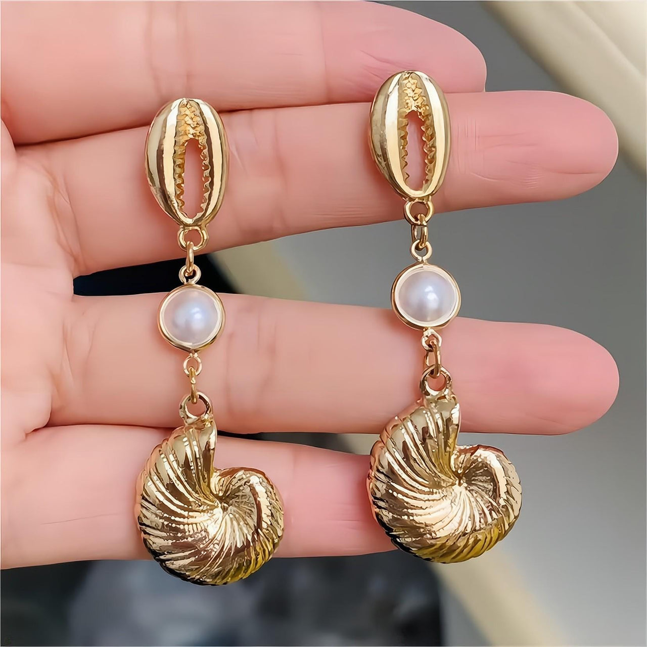 Boho Pearl Charm Metallic Conch Shell Earrings - ArtGalleryZen