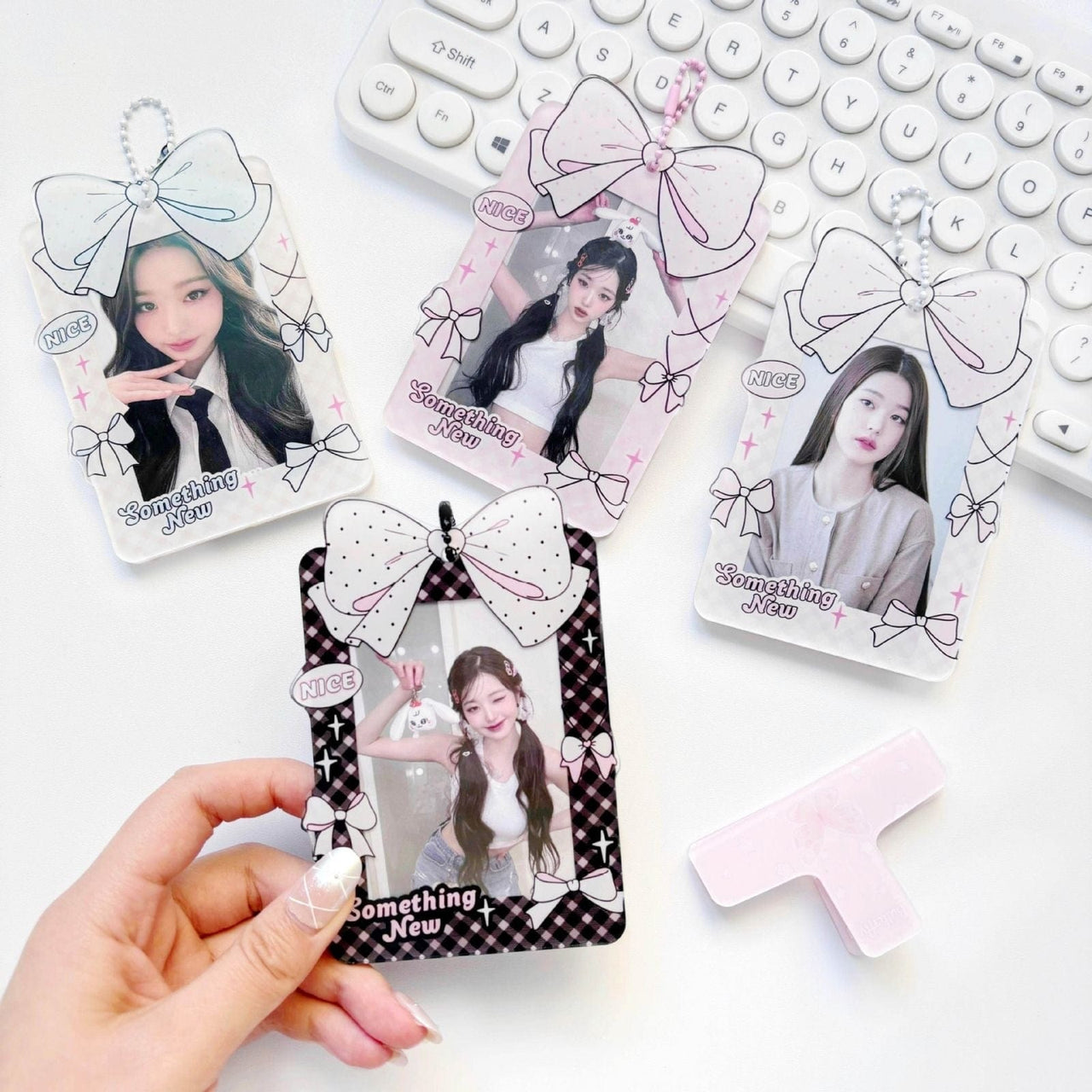 Bowknot Polka Dots Kpop Keychain Acrylic Photocard Holder - ArtGalleryZen