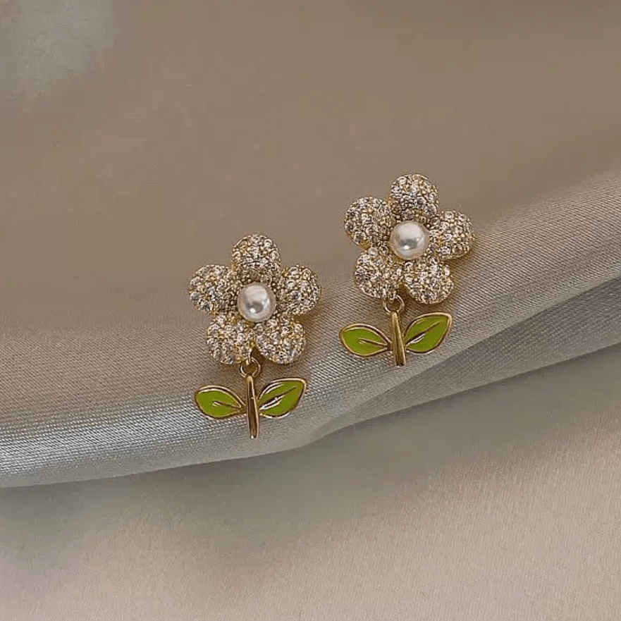 Charming Pearl Inlaid CZ Flower Earrings