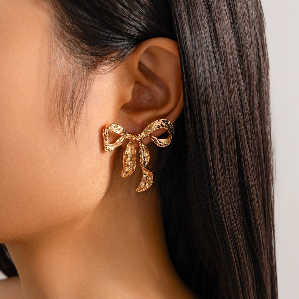 Charming Textured Curved Bowknot Earrings