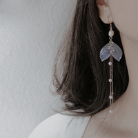 Thumbnail for Chic 14K Gold Mermaid Tail Pearl Chain Tassel Ear Clip Earrings - ArtGalleryZen