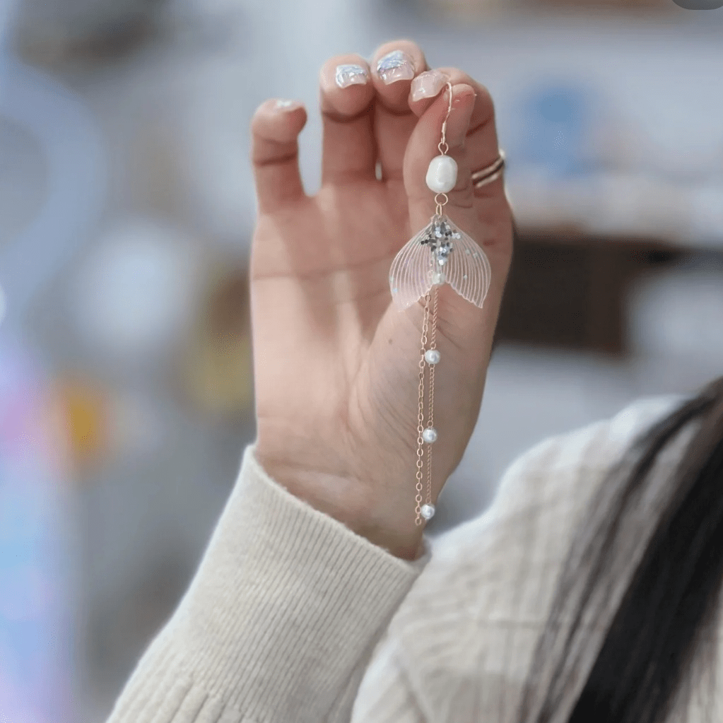 Chic 14K Gold Mermaid Tail Pearl Chain Tassel Ear Clip Earrings - ArtGalleryZen