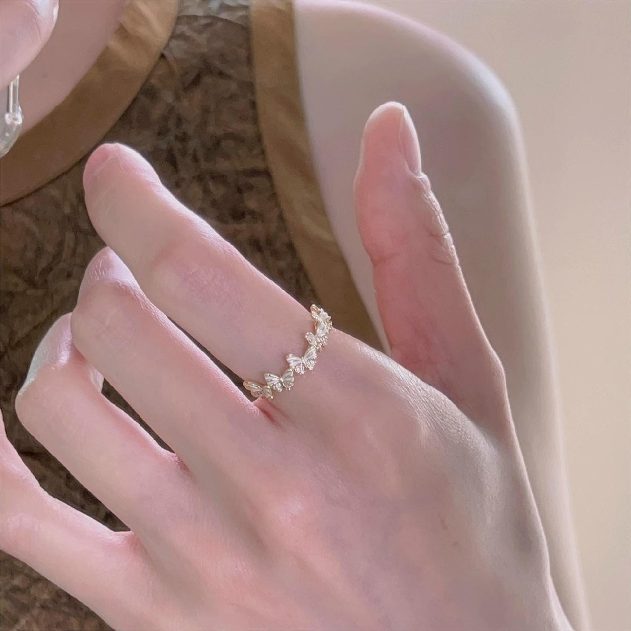 Chic 18K Gold Enamel Butterfly Ring - ArtGalleryZen