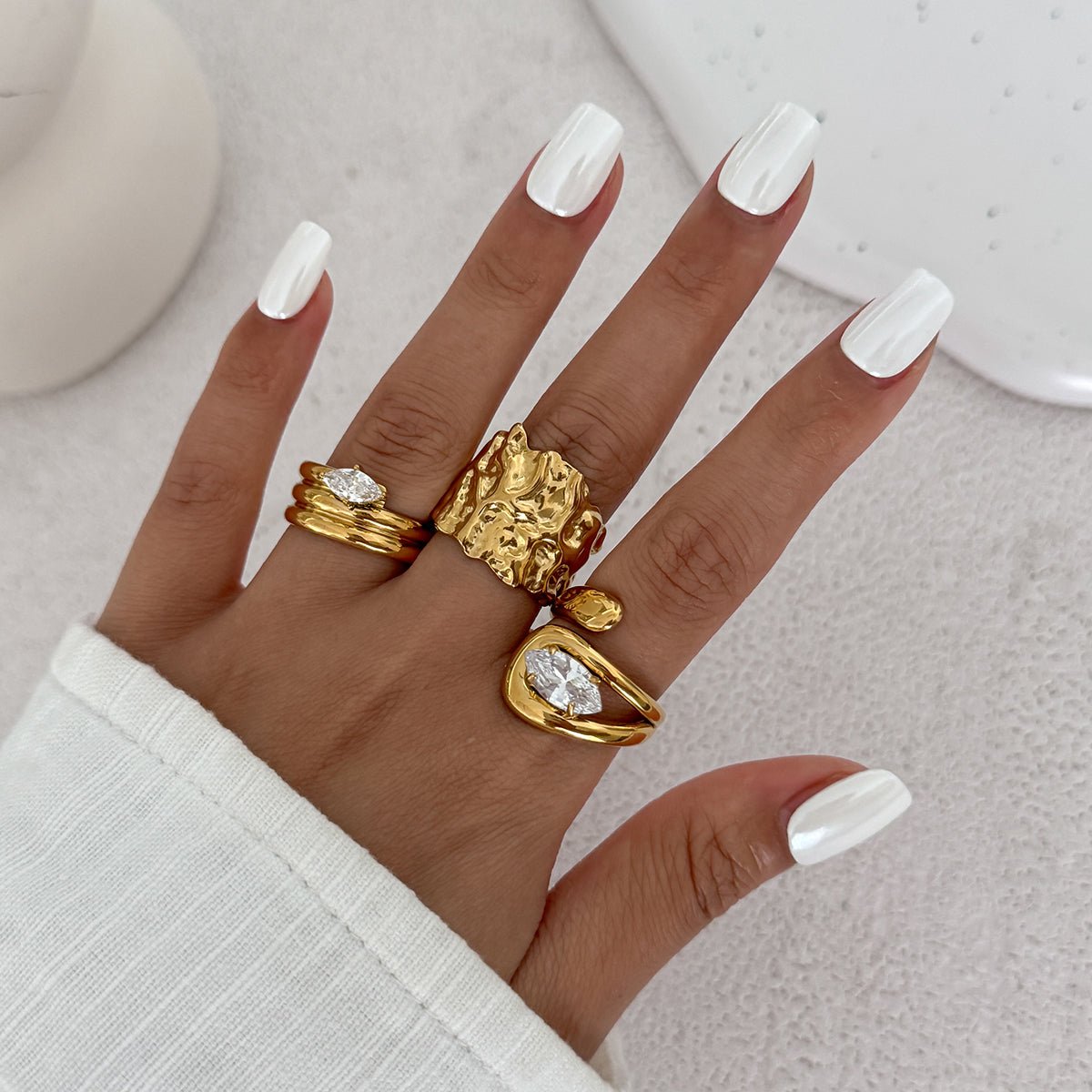 Chic 3pcs Rhinestone Inlaid Chunky Pleated Ring Set - ArtGalleryZen