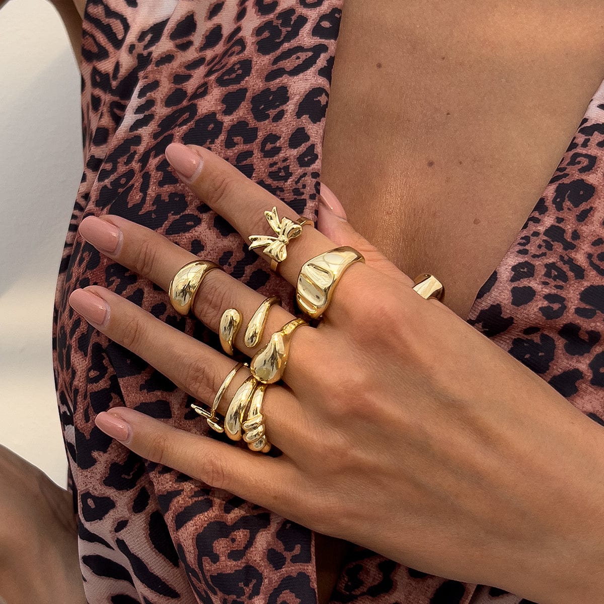 Chic 8pcs Bowknot Glossy Waterdrop Open Ring Set - ArtGalleryZen