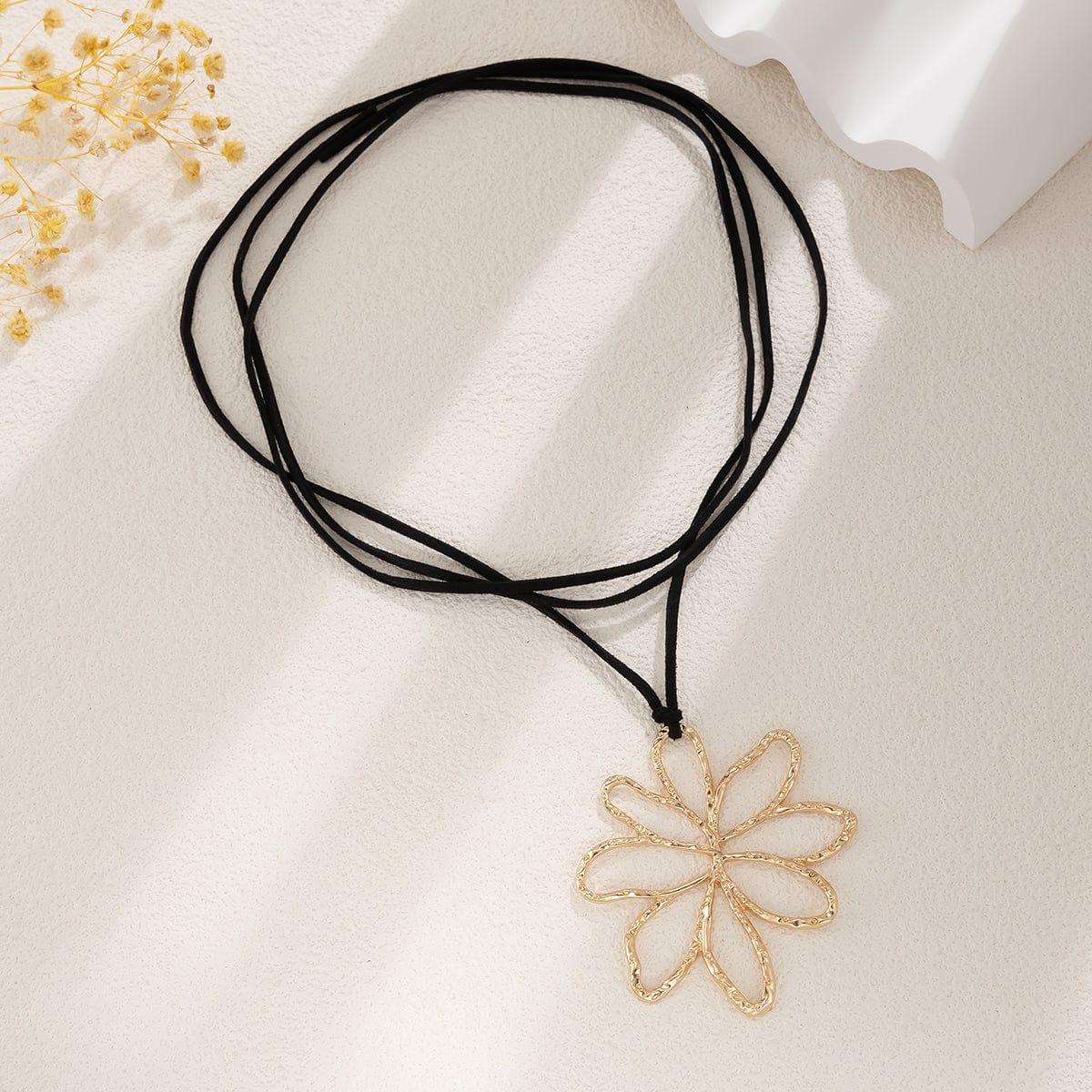 Chic Abstract Hollow Flower Velvet Necklace