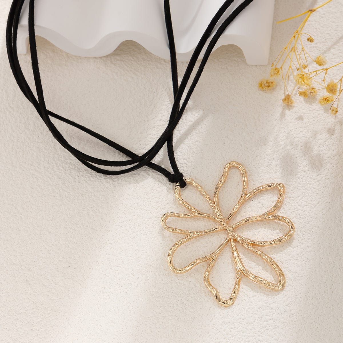 Chic Abstract Hollow Flower Velvet Necklace