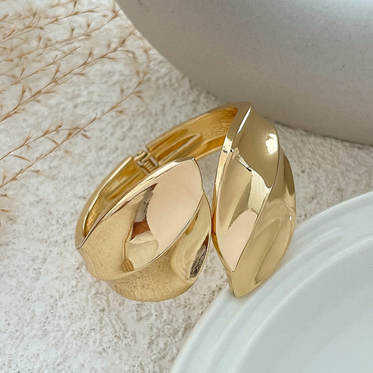 Chic Abstract Leaf Wide Cuff Bangle Bracelet