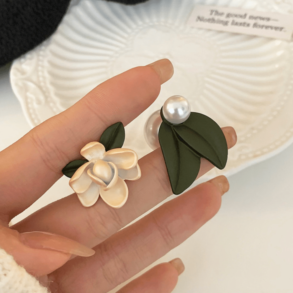 Chic Asymmetric Enamel Gardenia Flower Pearl Earrings