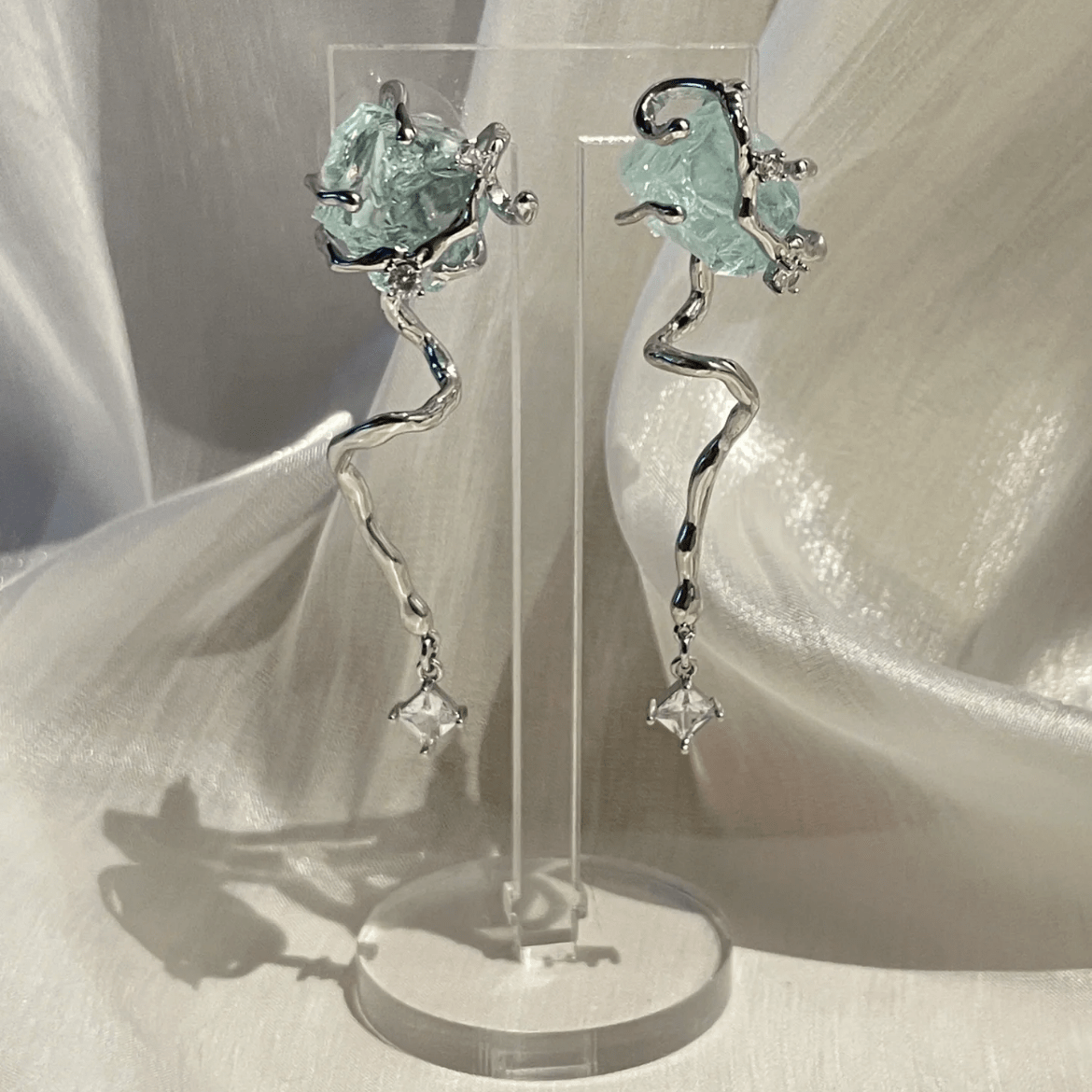 Chic Blue Iceberg Natural Stone Inlaid Asymmetric Earrings