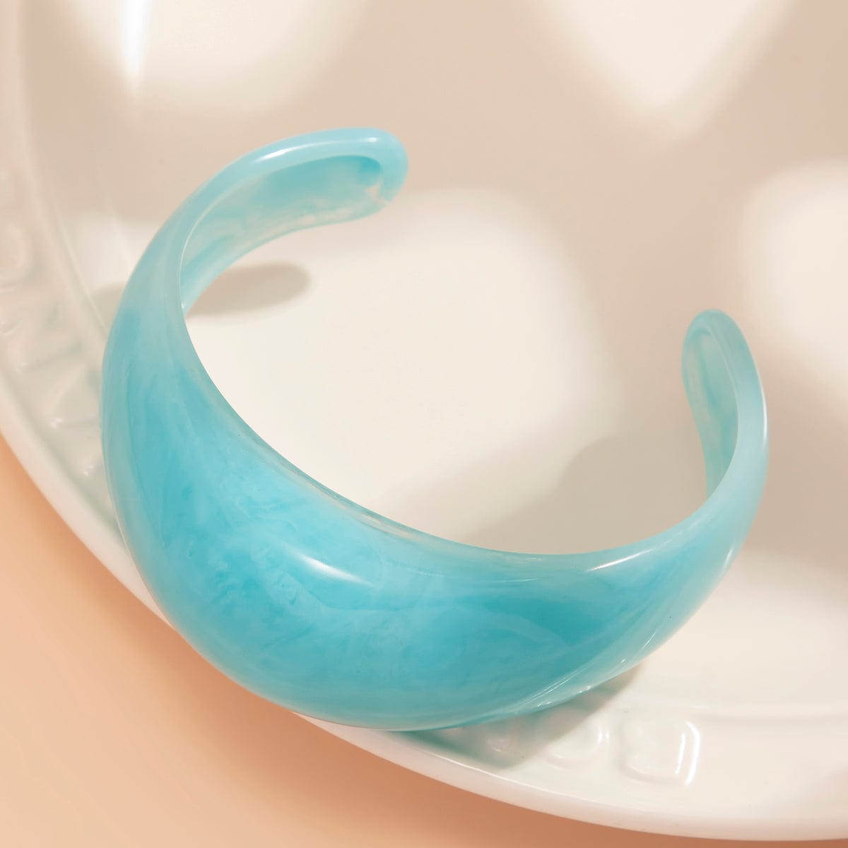 Chic Chunky Resin Open Bangle Bracelet