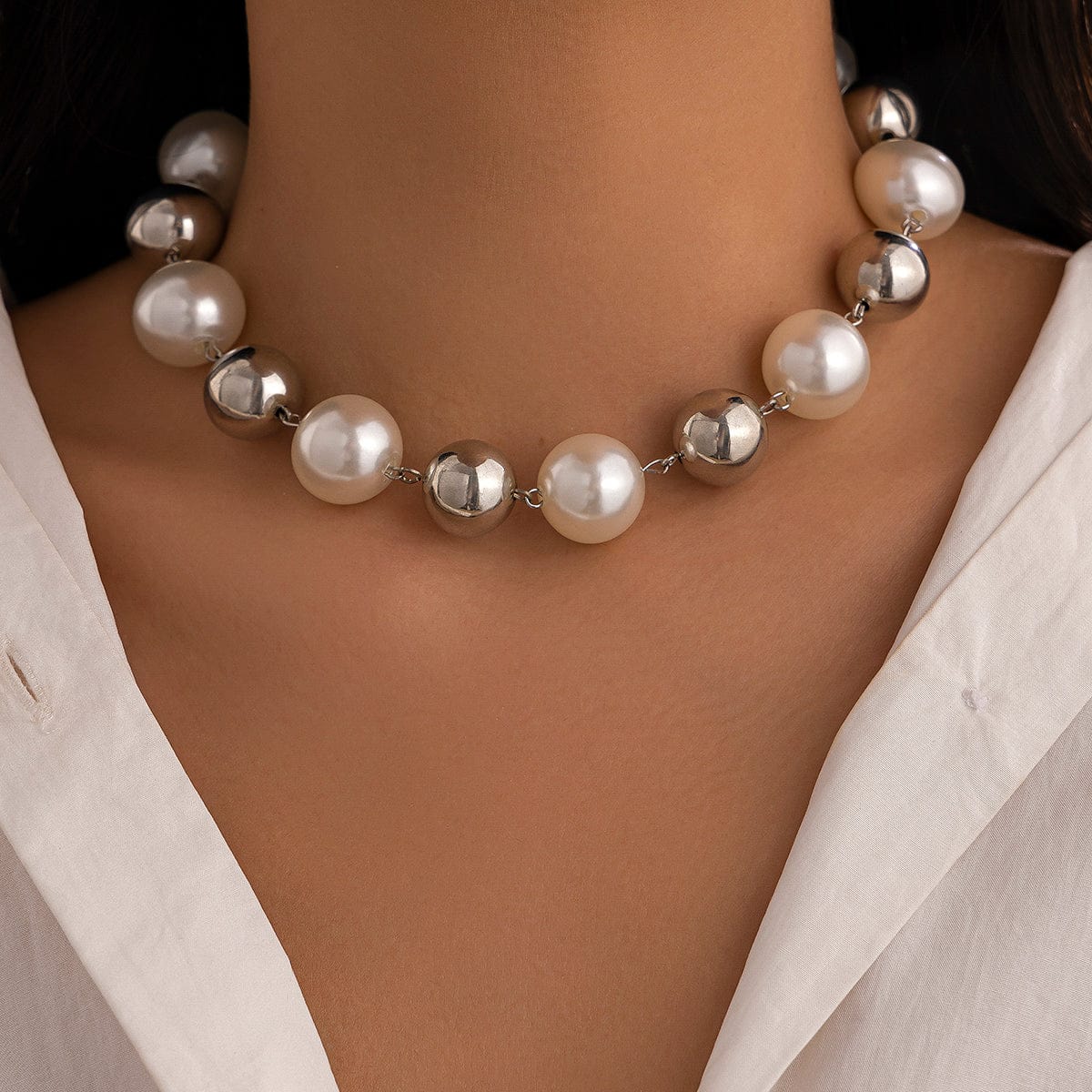 Chic Chunky Two Tone Pearl Chain Choker Necklace - ArtGalleryZen