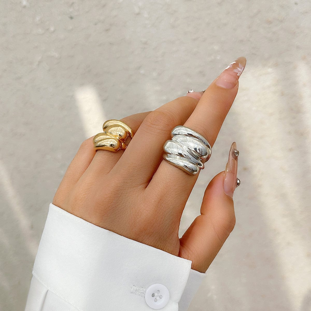 Chic Chunky Wave Shaped Wide Ring