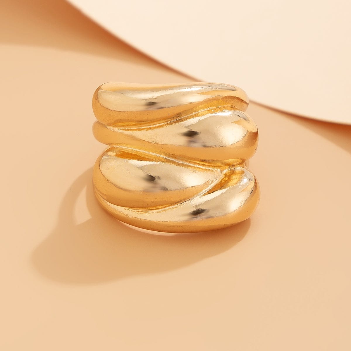 Chic Chunky Wave Shaped Wide Ring