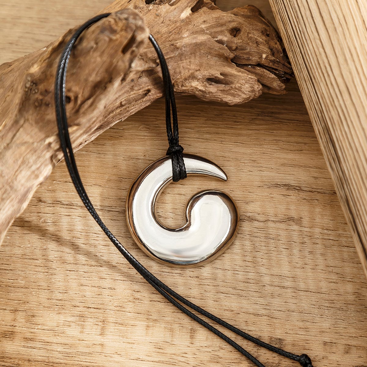 Chic Comma Shaped Pendant Wax Cord String Necklace