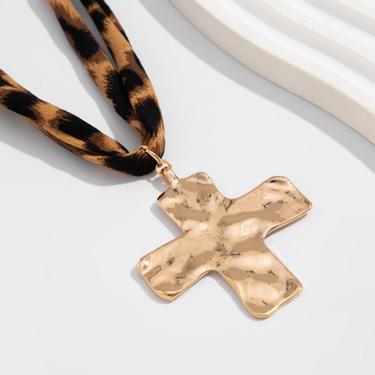 Chic Cross Pendant Leopard Choker Necklace - ArtGalleryZen